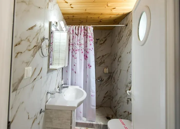 Needa's - Life With Private Pool Kalamata