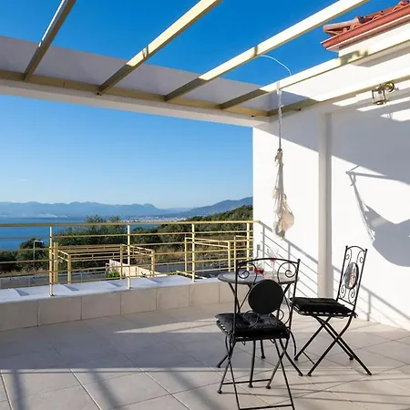 Needa's - Life With Private Pool Kalamata