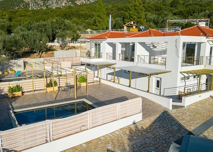 Needa's - Life With Private Pool * קלמאטה